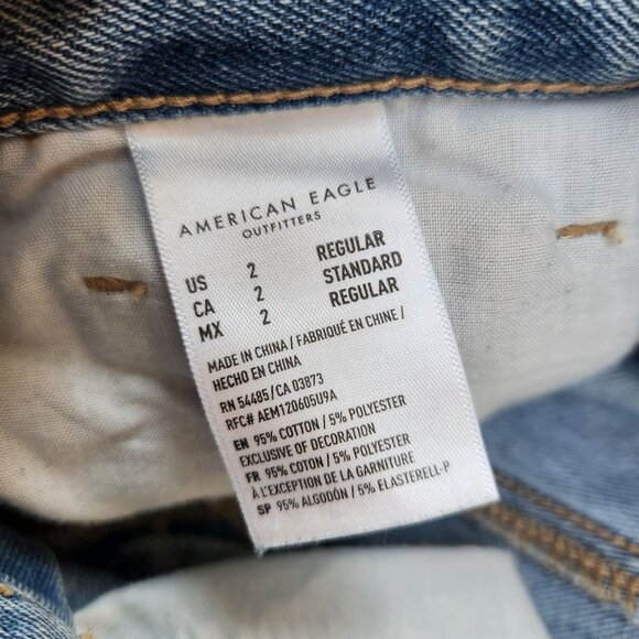 American Eagle Mom Jeans Light Wash Distressed Denim Relaxed Women's 2 - Picture 8 of 8